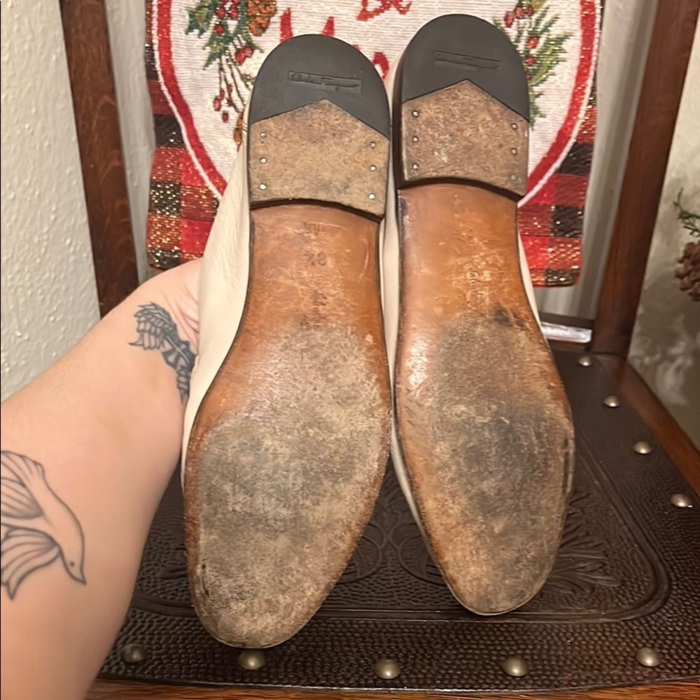 Vintage Salvatore Ferragamo 4A Narrow Beige Women's Loafers - Picture 8 of 12